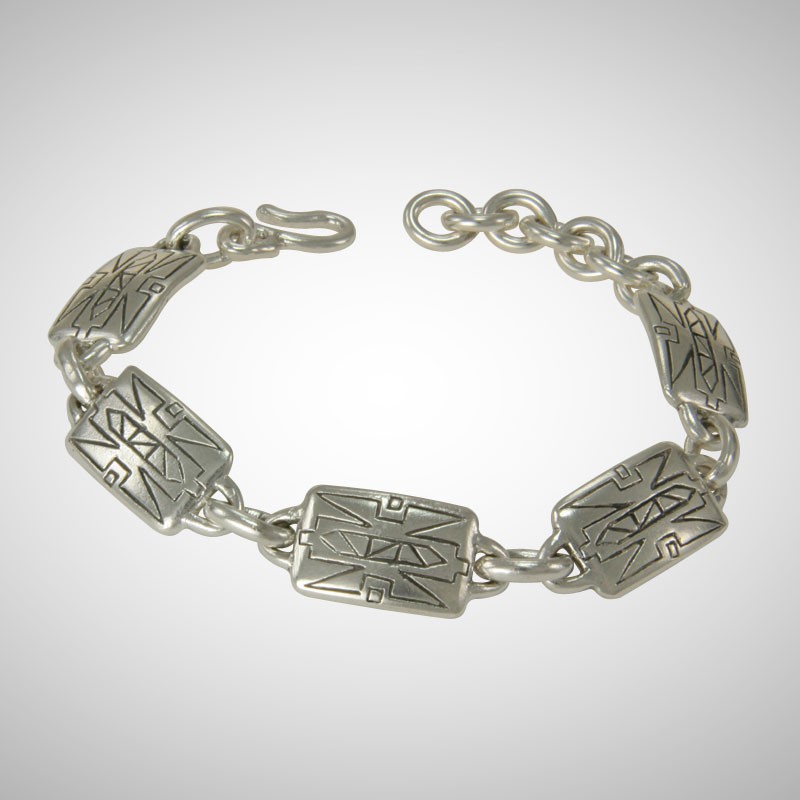 ndu Silver Medium Dogtag Bracelet