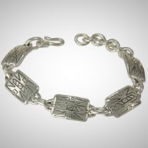 ndu Silver Medium Dogtag Bracelet